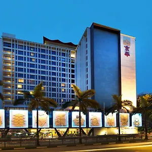 Royal 4*, Singapore Singapore